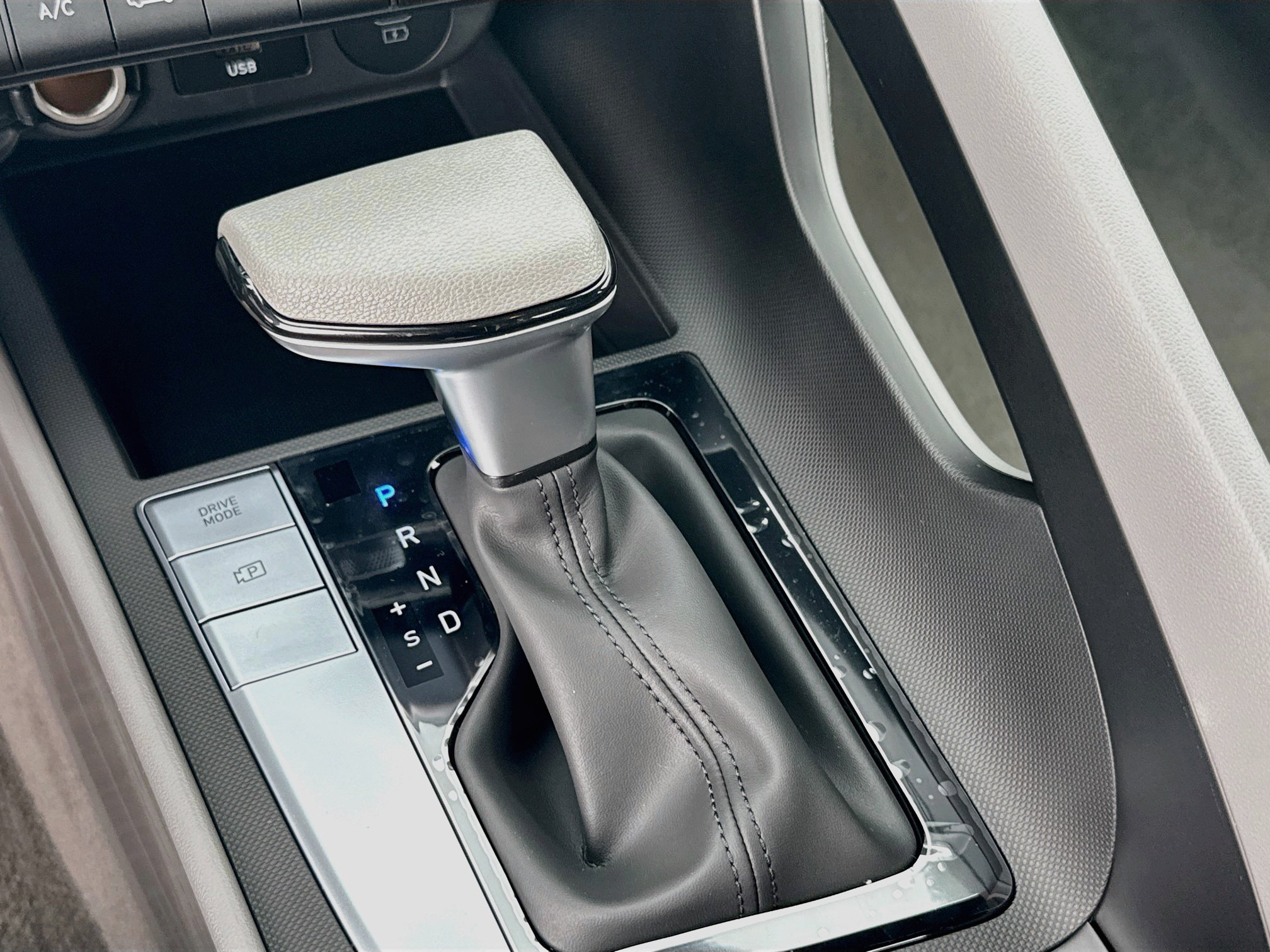 New 2026 Hyundai Elantra SE FWD image 13