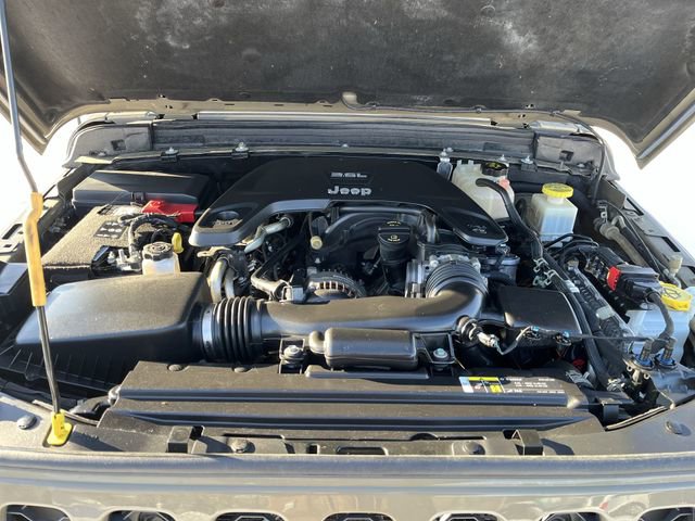 Used 2020 Jeep Gladiator Sport image 19