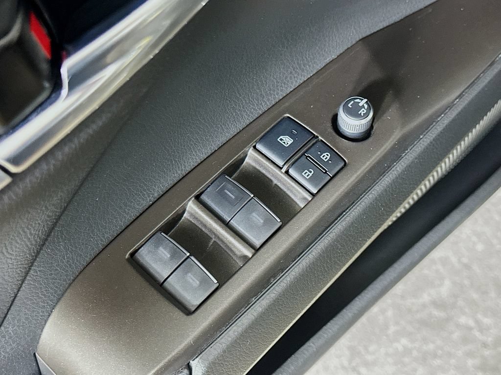 Used 2022 Toyota Camry XSE FWD image 19