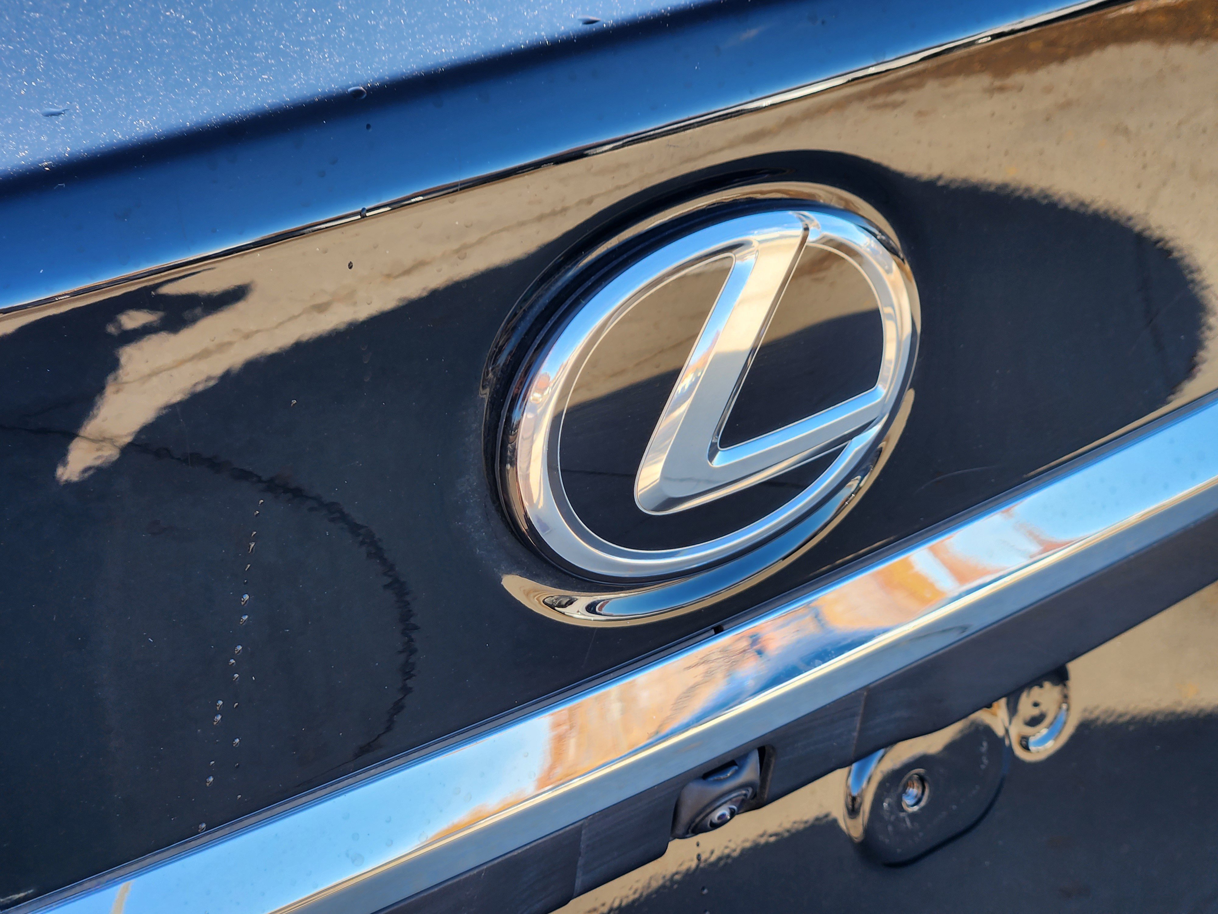 Used 2024 Lexus ES 350 w/ Luxury Package image 12