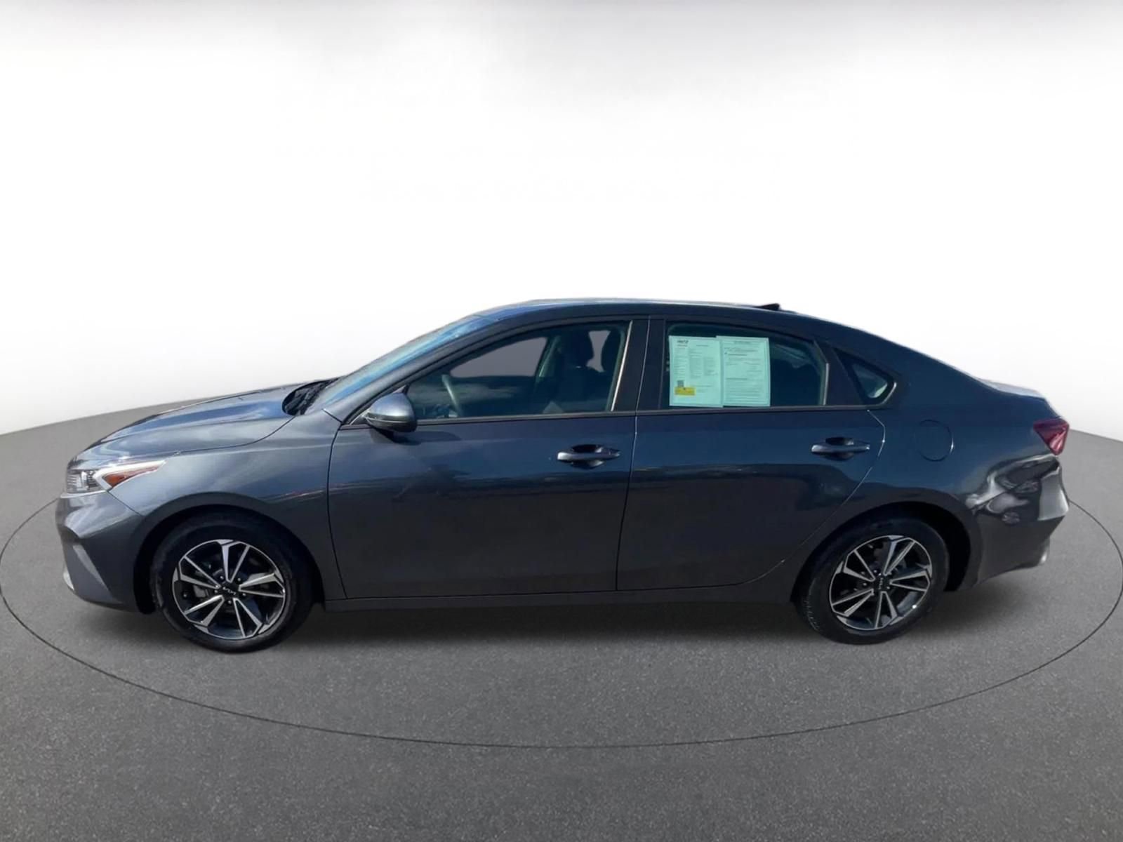 Used 2024 Kia Forte LXS FWD image 9