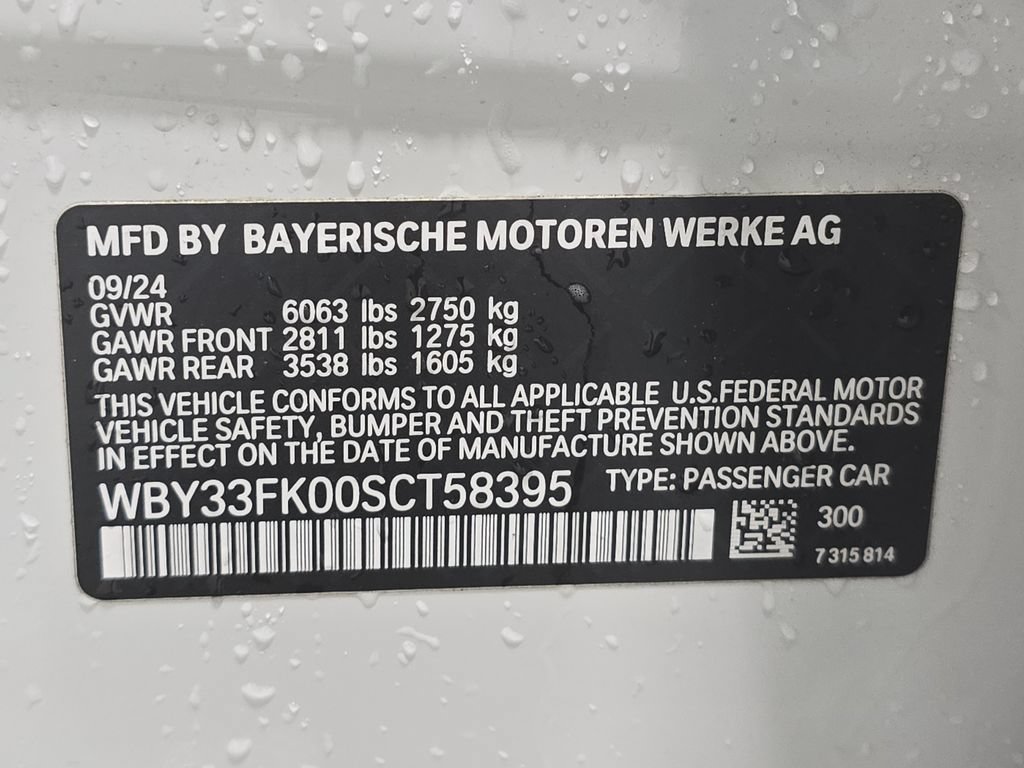 Certified 2025 BMW i5 eDrive40i w/ Premium Package RWD image 26