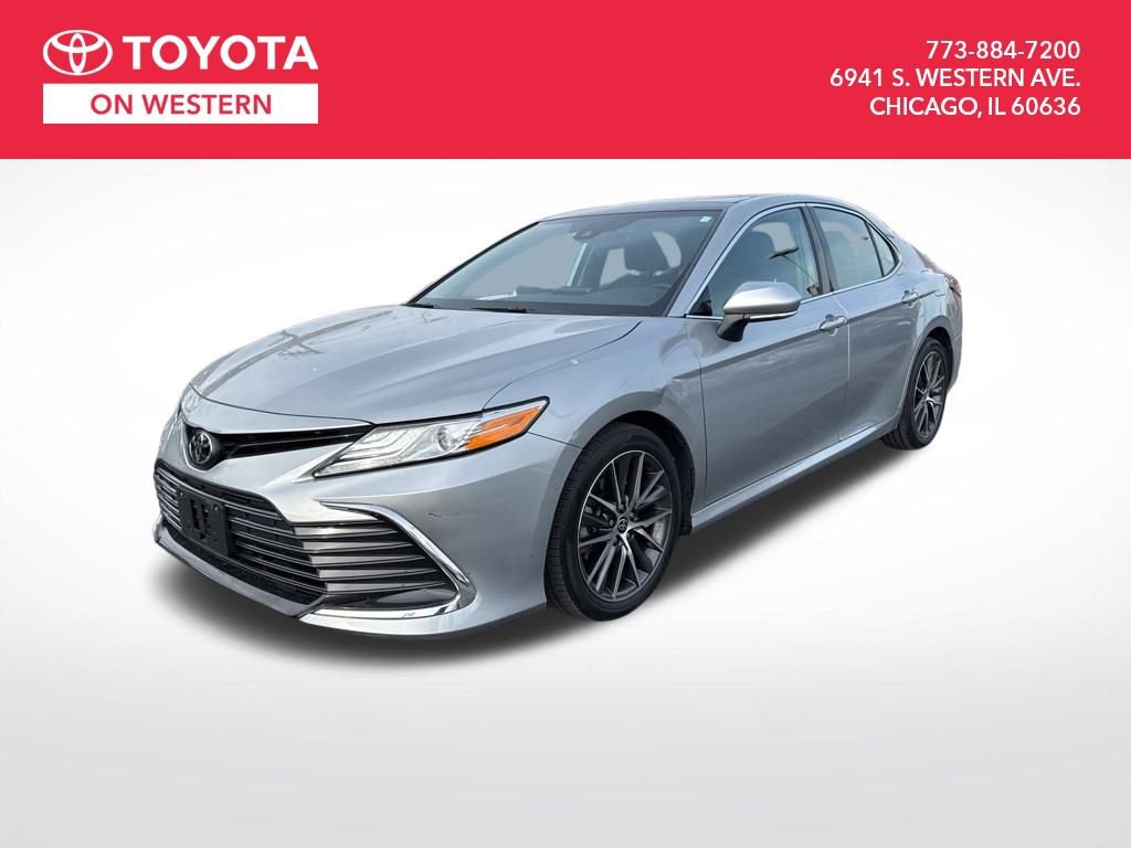 Certified 2021 Toyota Camry XLE image 1