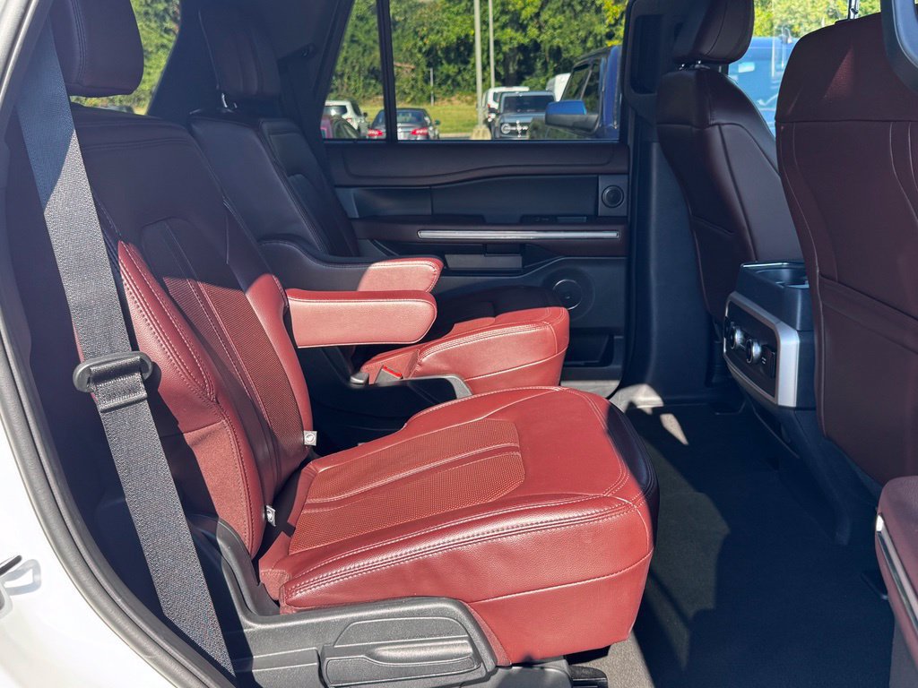 Used 2024 Ford Expedition Limited RWD image 35