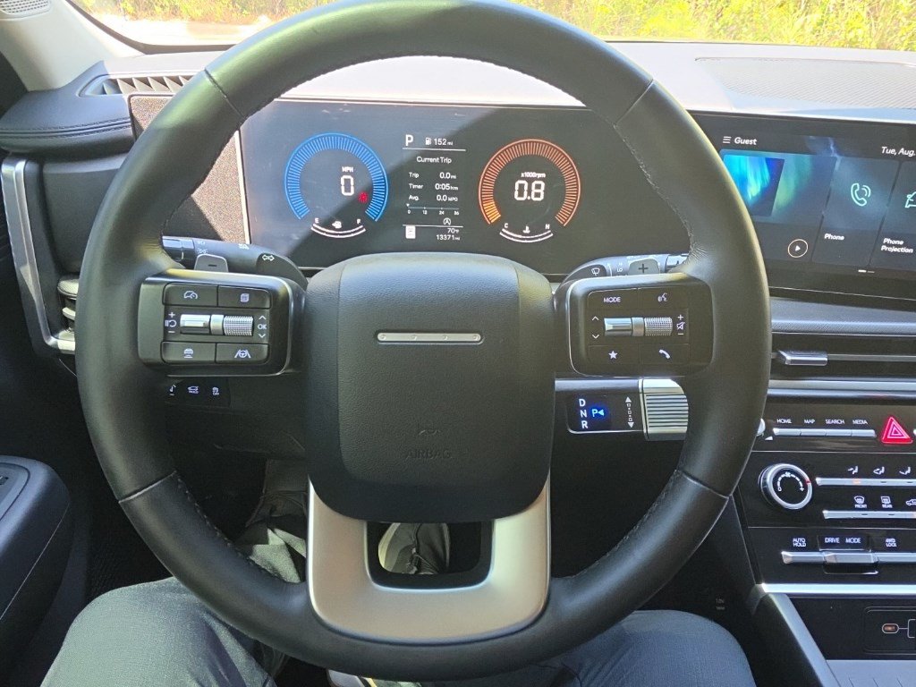 Used 2024 Hyundai Santa Fe SE AWD/4WD image 18