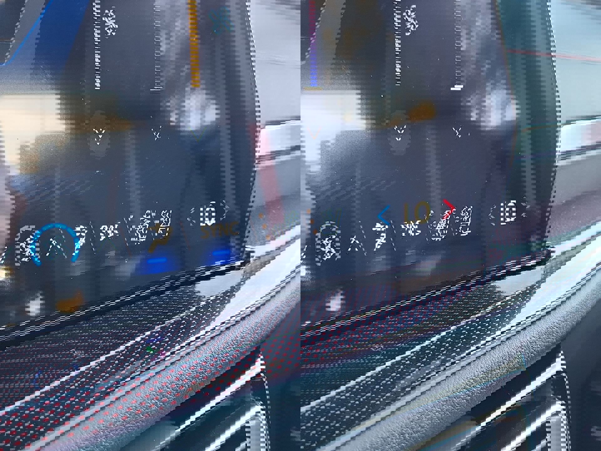 New 2026 Chevrolet Traverse RS image 24