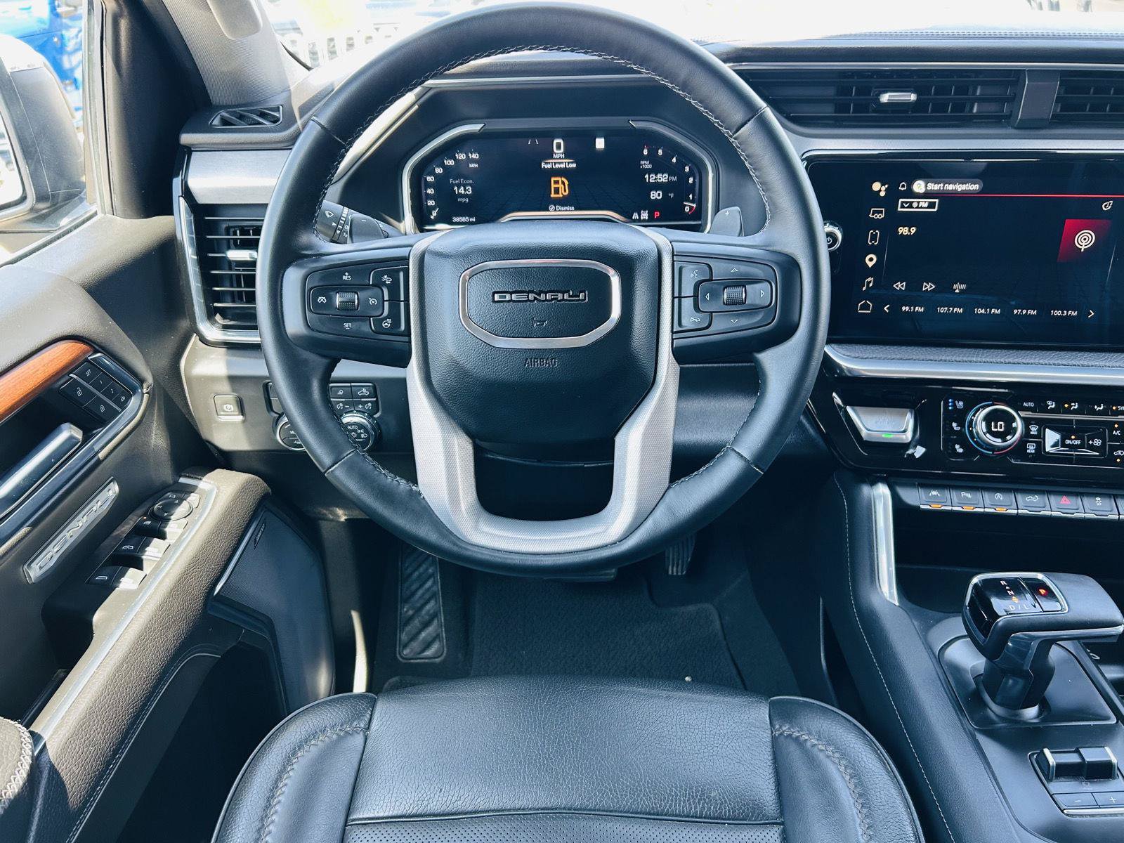 Used 2023 GMC Sierra 1500 Denali w/ Technology Package AWD/4WD image 21