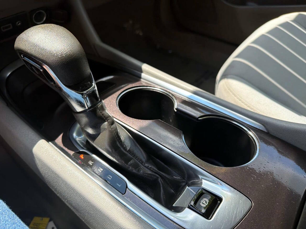 Used 2023 Chevrolet Malibu LT FWD image 23
