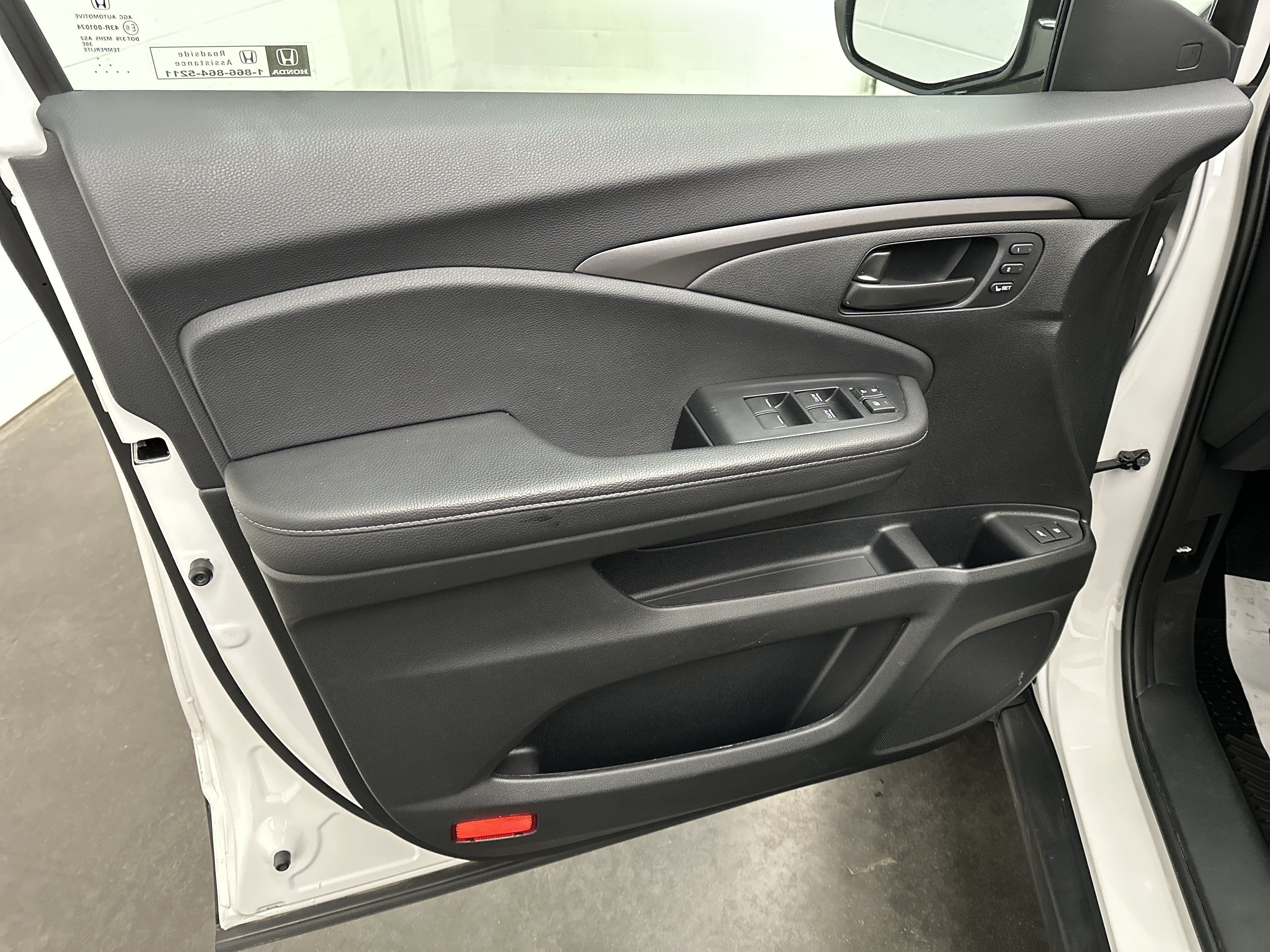 Used 2024 Honda Passport EX-L image 19