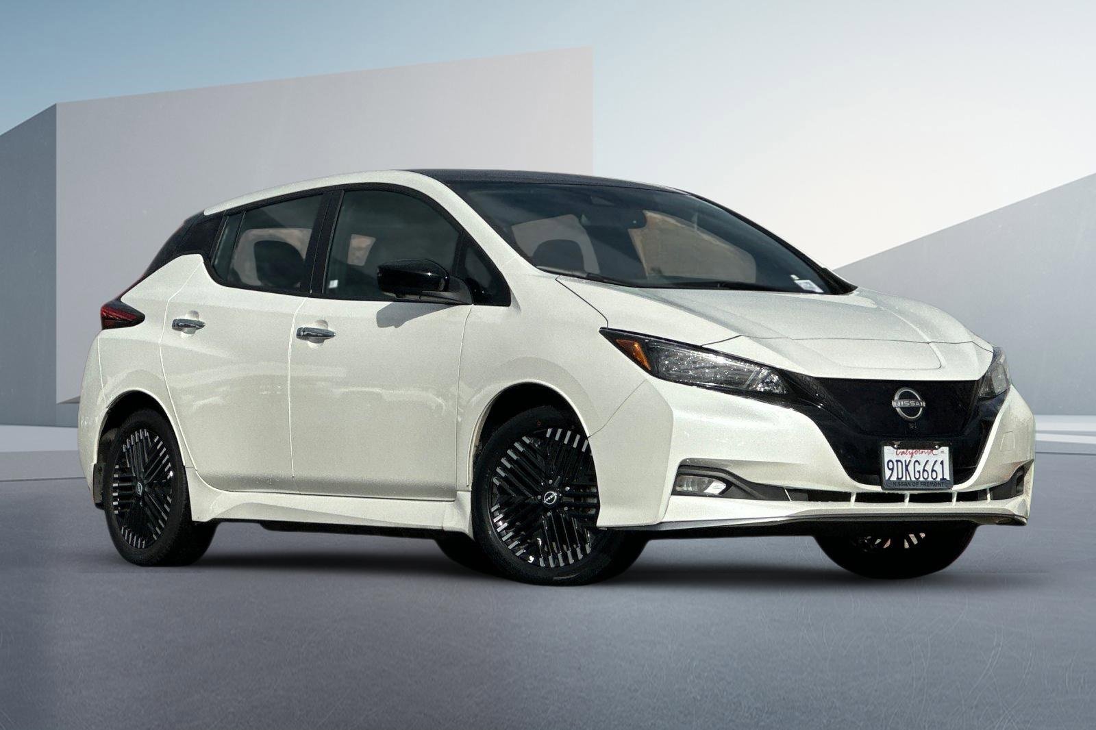 Certified 2023 Nissan Leaf SV Plus image 2