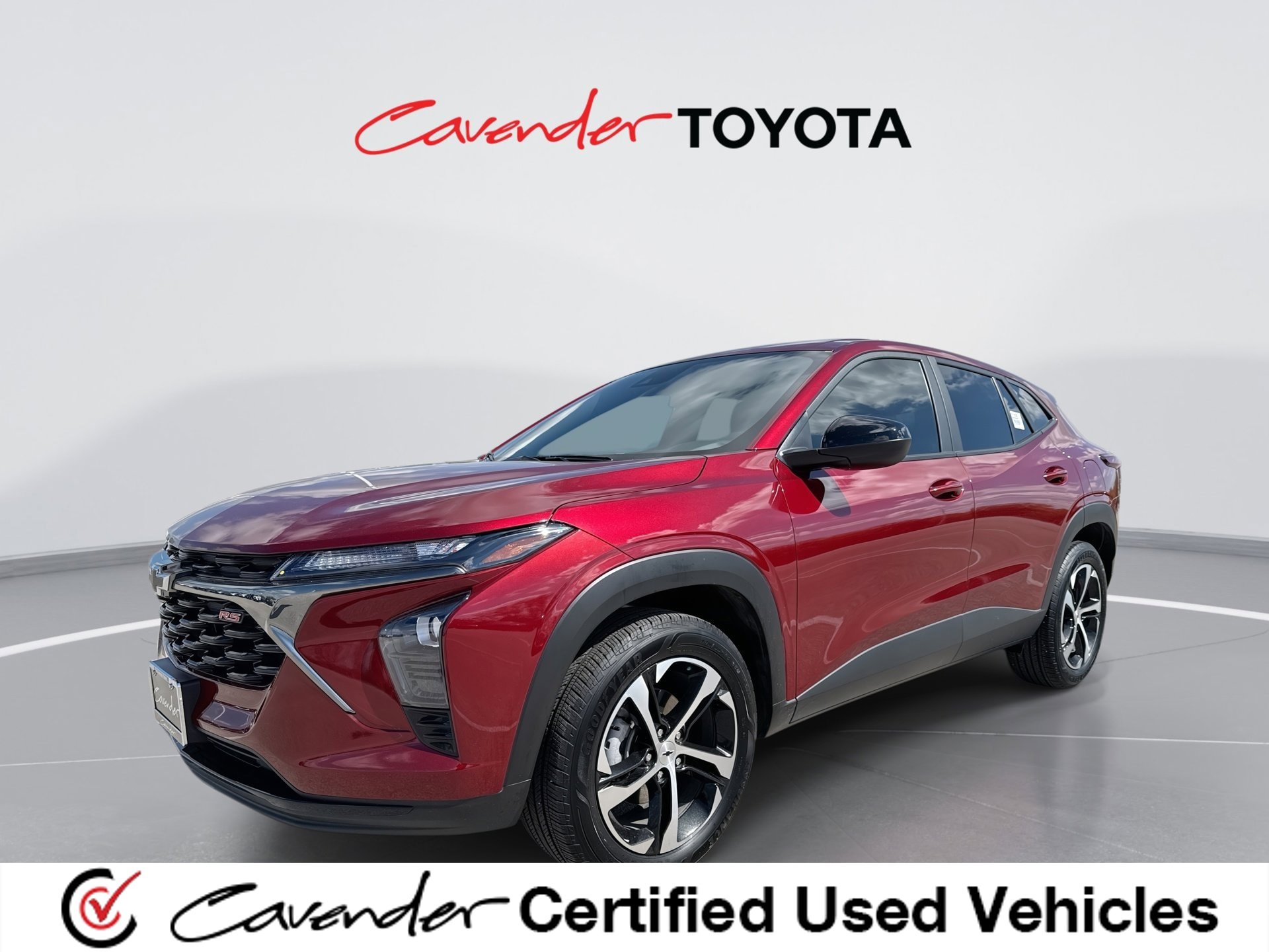 Used 2025 Chevrolet Trax RS w/ Sunroof Package FWD image 1