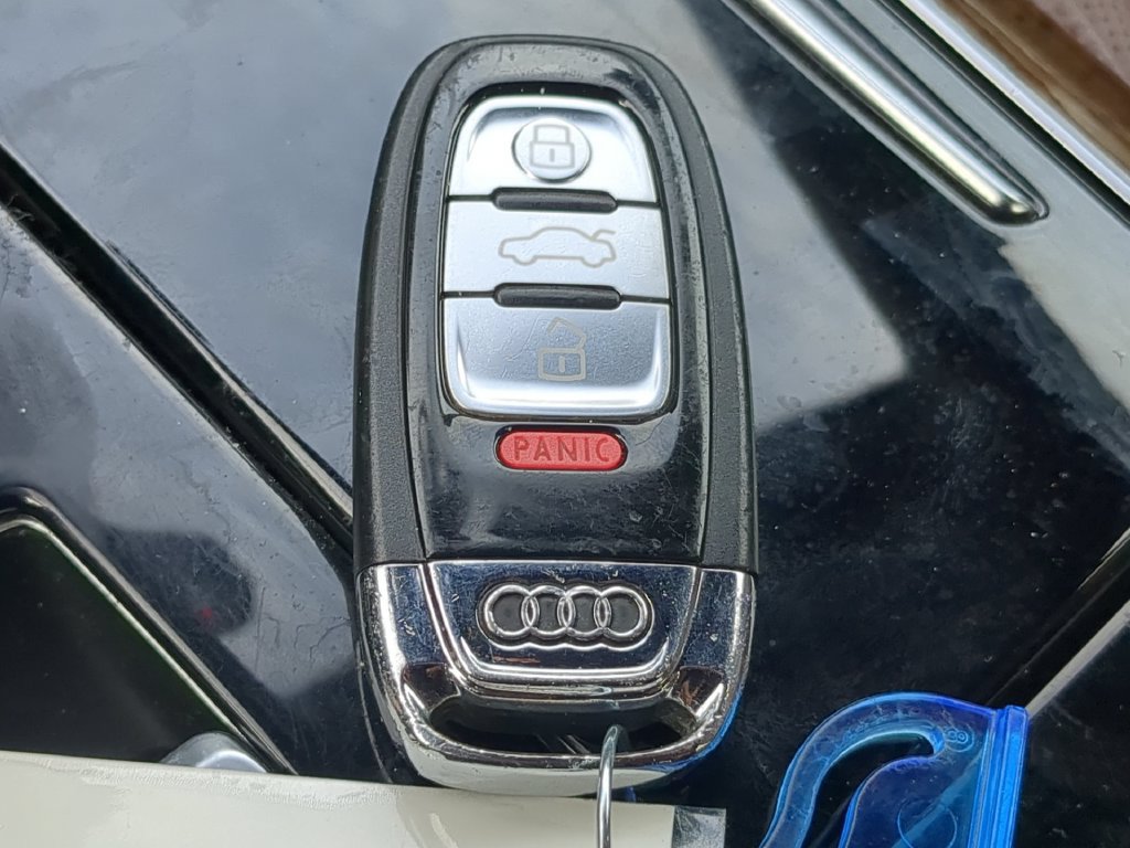 Used 2015 Audi A8 4.0T AWD/4WD image 40