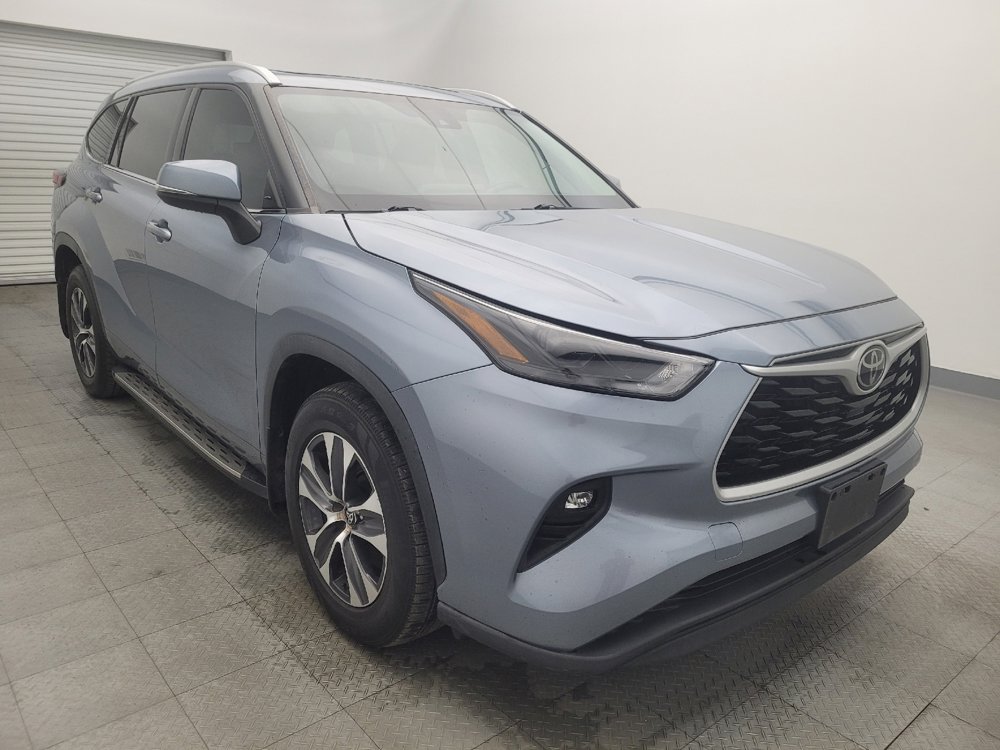 Used 2022 Toyota Highlander XLE image 13