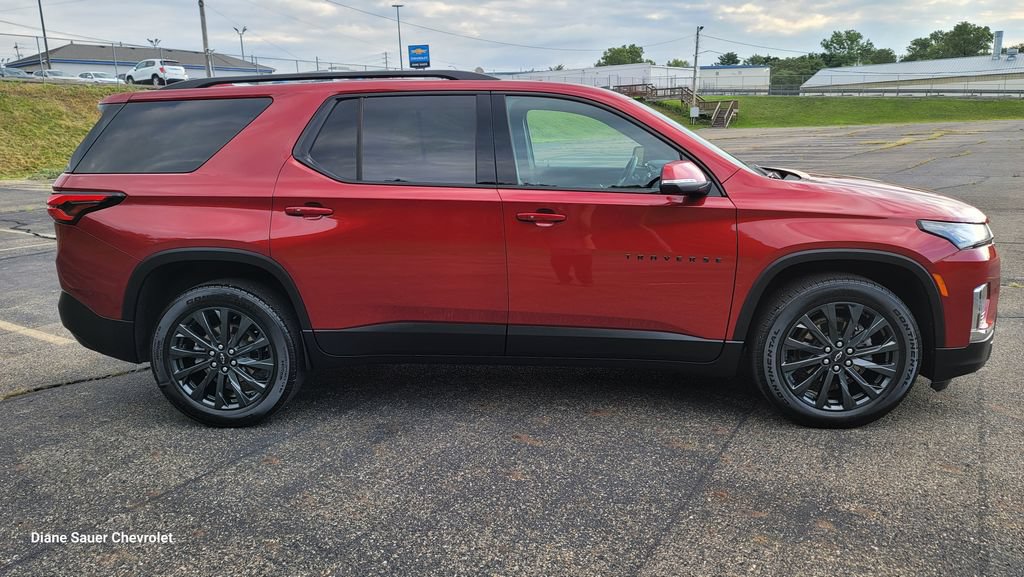 Used 2023 Chevrolet Traverse RS AWD/4WD image 14