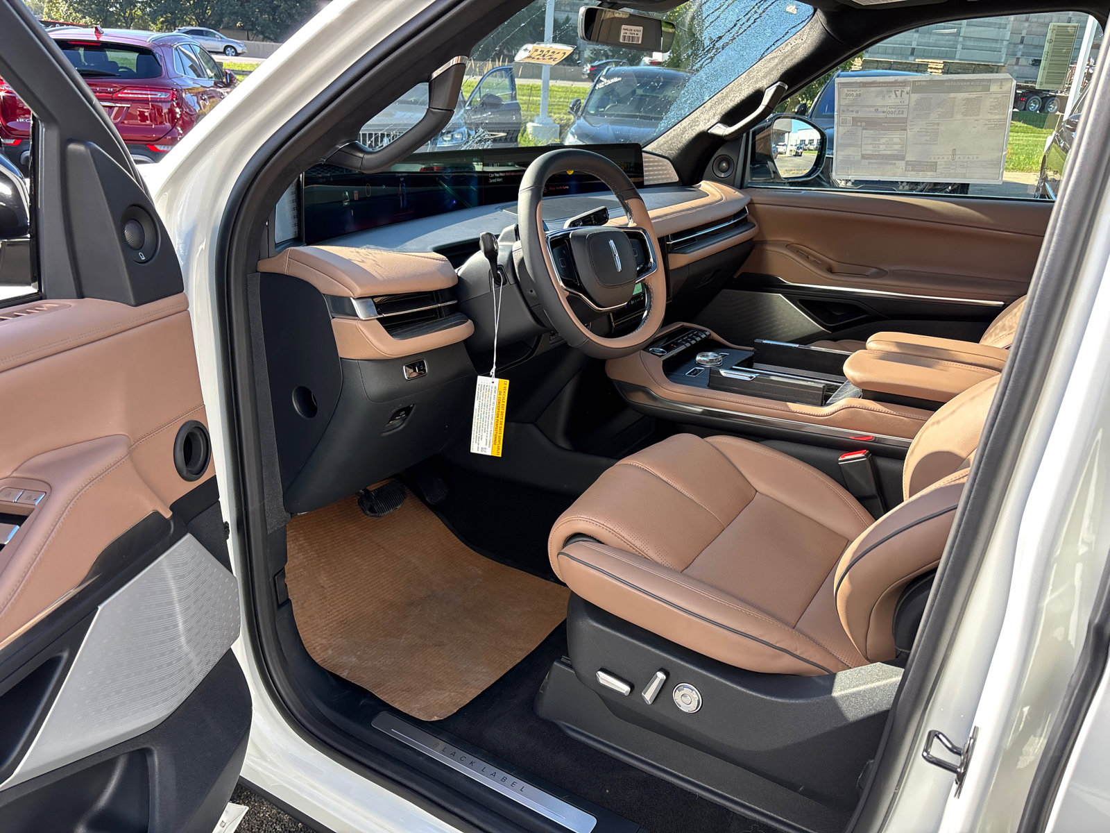 New 2025 Lincoln Navigator L Black Label image 25