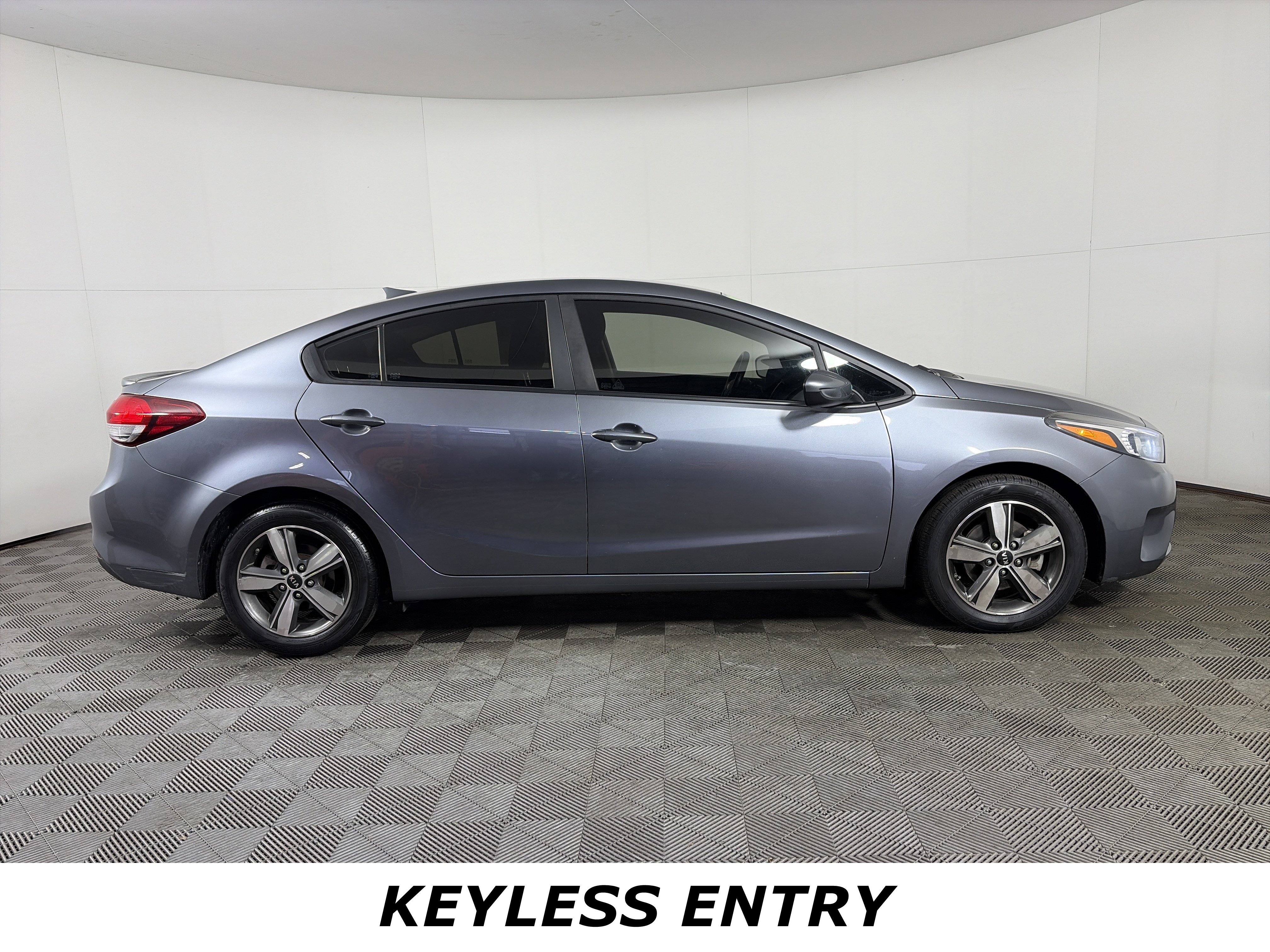 Used 2018 Kia Forte S image 7