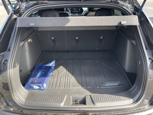 New 2026 Chevrolet Trax RS w/ Sunroof Package FWD image 23