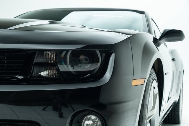 Used 2012 Chevrolet Camaro SS RWD image 11