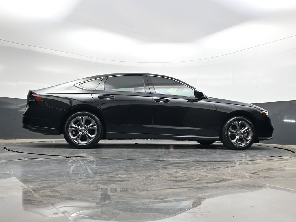 Certified 2023 Honda Accord EX image 31