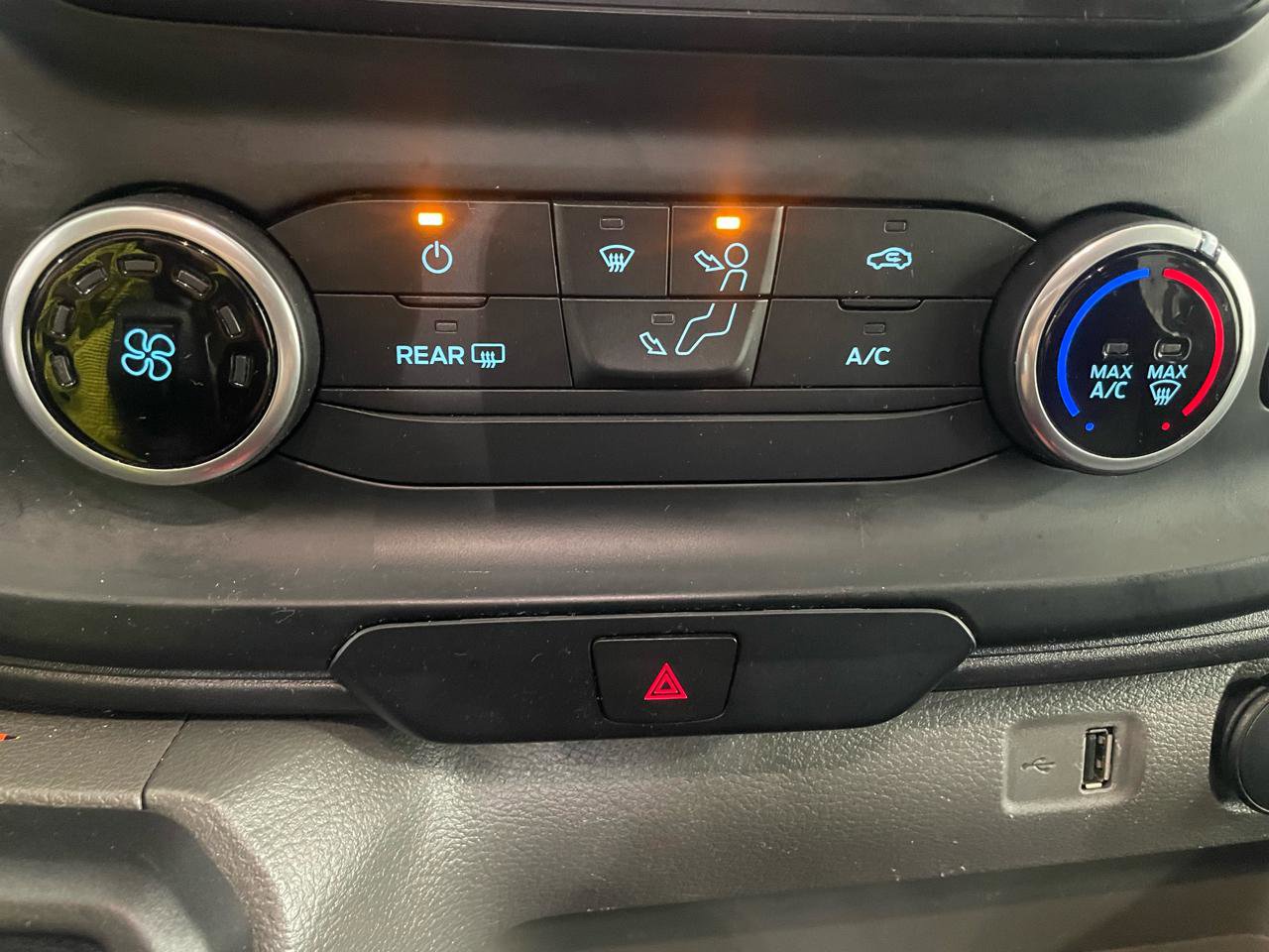 Used 2024 Ford Transit 250 XL w/ Exterior Upgrade Package image 7