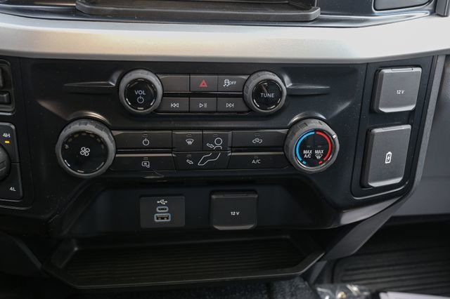 New 2025 Ford F550 4x4 Regular Cab Super Duty image 24