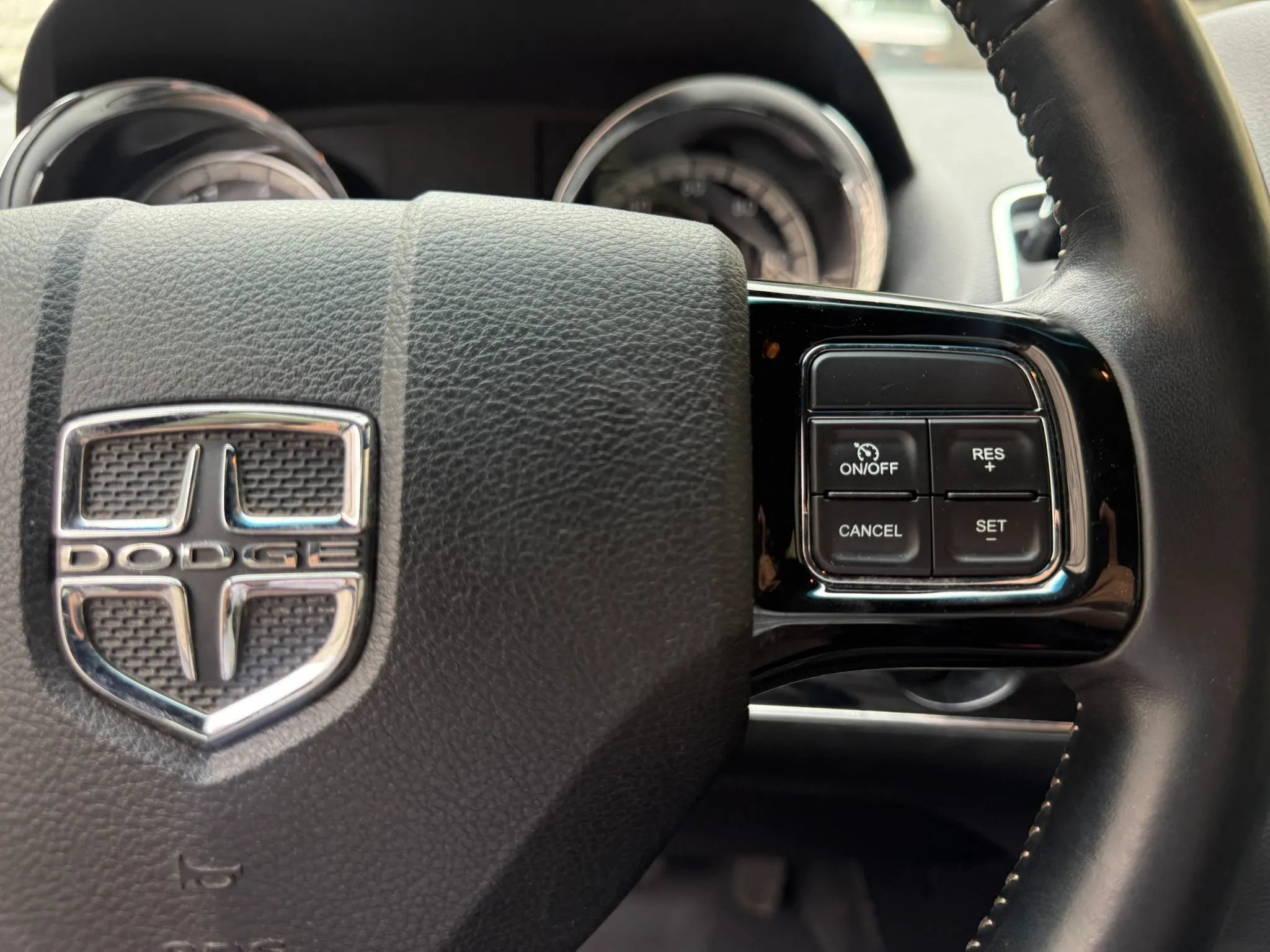 Used 2017 Dodge Grand Caravan SE FWD image 19