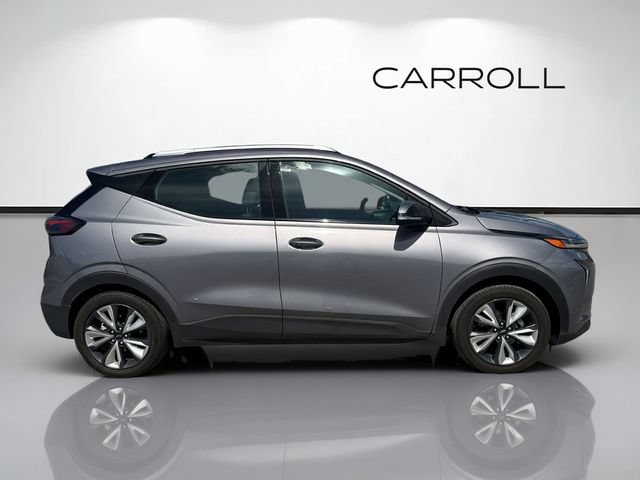 Certified 2023 Chevrolet Bolt EUV LT w/ Convenience Package FWD image 2