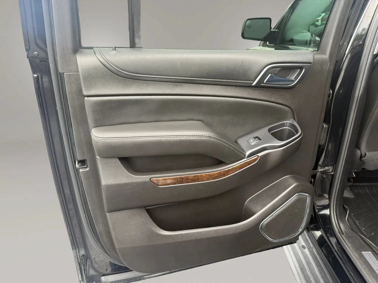 Used 2017 Chevrolet Suburban LT AWD/4WD image 33