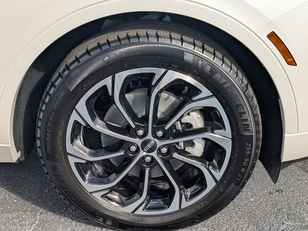 New 2026 Lincoln Nautilus Reserve AWD/4WD image 11