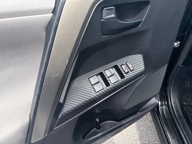 Used 2013 Toyota RAV4 XLE AWD/4WD image 10
