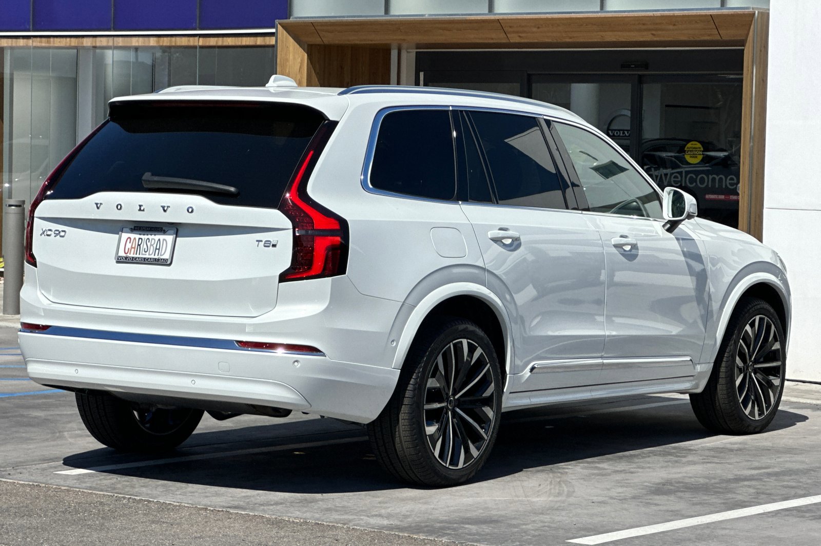 New 2026 Volvo XC90 T8 Plus image 5