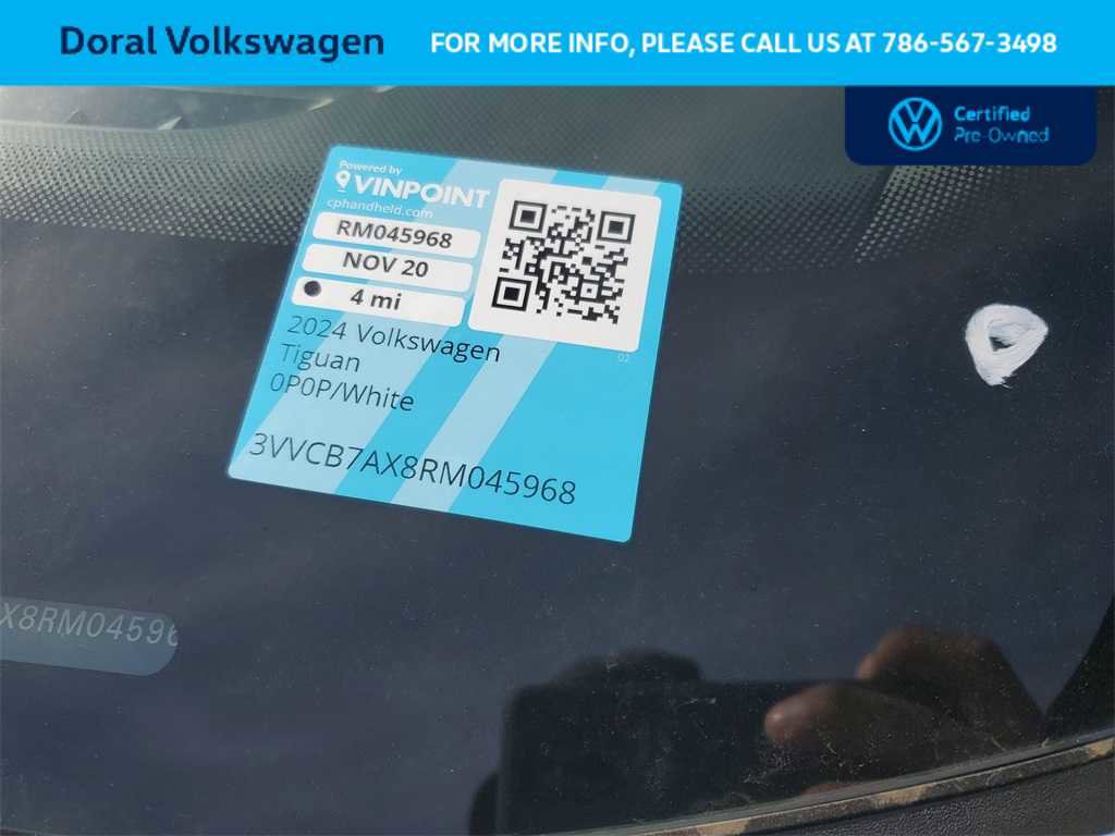 Certified 2024 Volkswagen Tiguan SE R-Line image 32