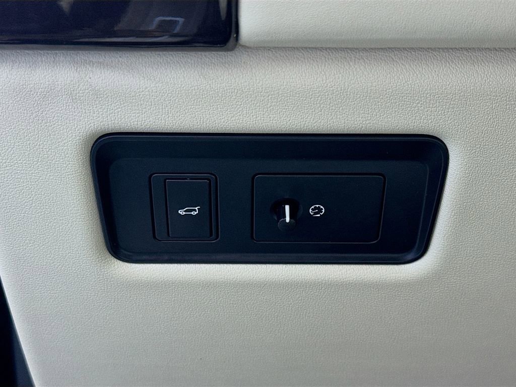 Used 2019 Land Rover Range Rover Supercharged image 10