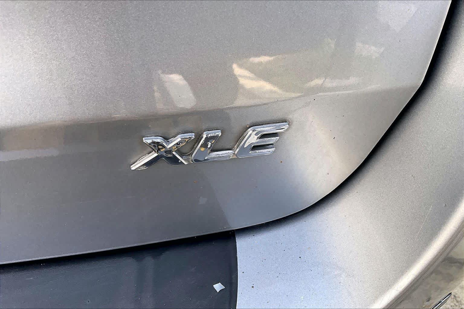 Used 2014 Toyota Sienna XLE w/ Entertainment Package FWD image 9