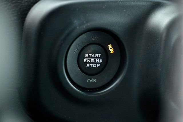 Used 2021 Jeep Gladiator Willys image 35