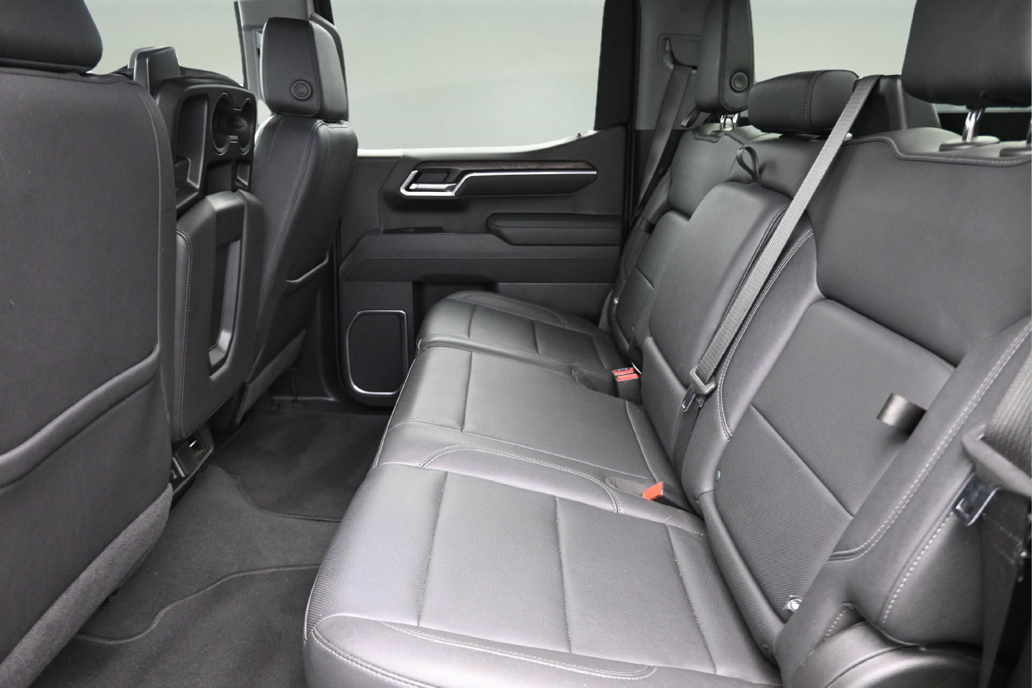 Used 2025 GMC Sierra 1500 SLT RWD image 13