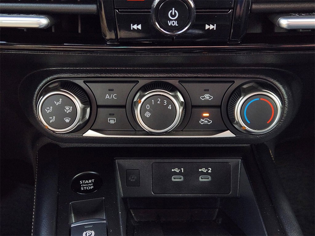 Used 2025 Nissan Kicks SV image 19