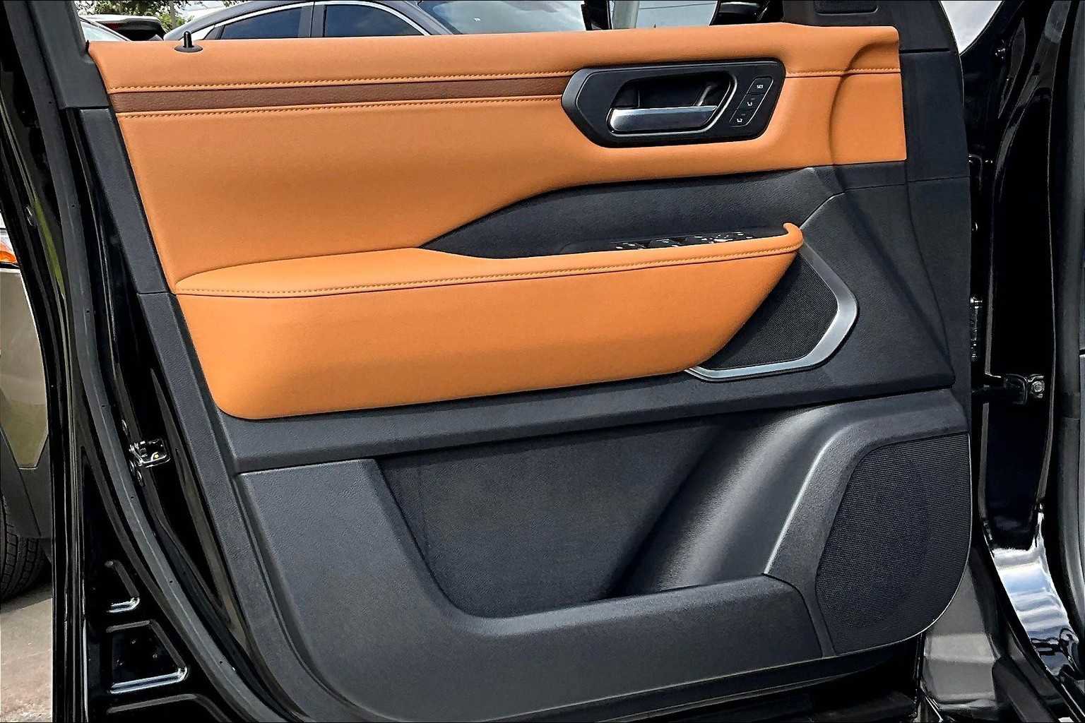 New 2025 Nissan Armada Platinum Reserve image 16