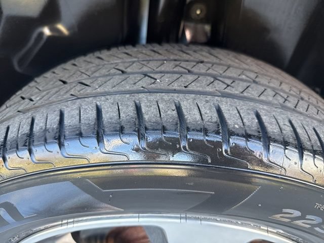 Used 2019 Jeep Cherokee Limited AWD/4WD image 13
