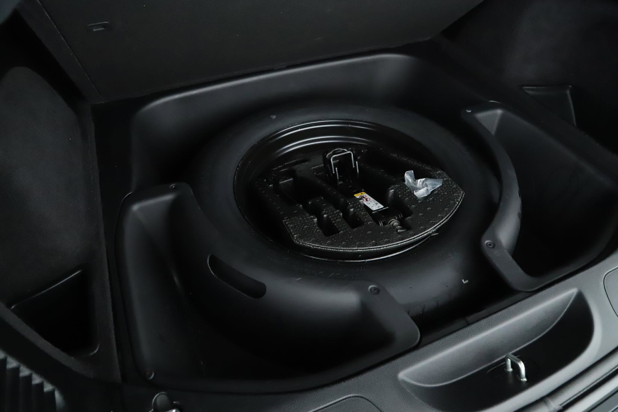 Used 2020 Jeep Grand Cherokee Altitude image 17