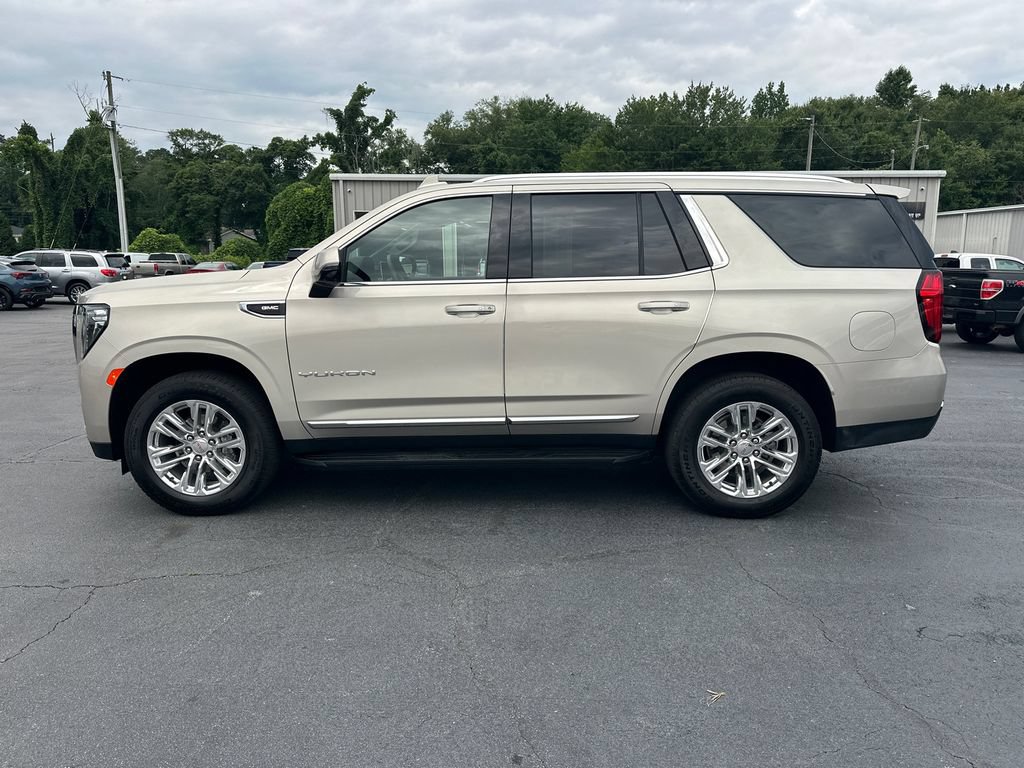 Used 2024 GMC Yukon SLT w/ SLT Luxury Package RWD image 9
