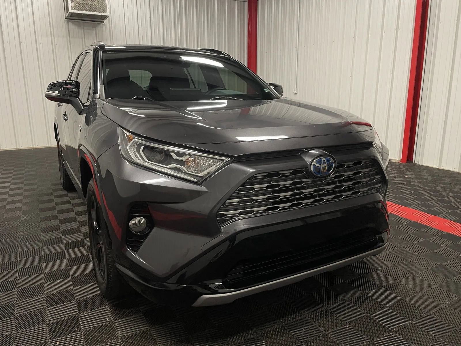 Used 2020 Toyota RAV4 XSE w/ XSE Grade Weather Package image 6