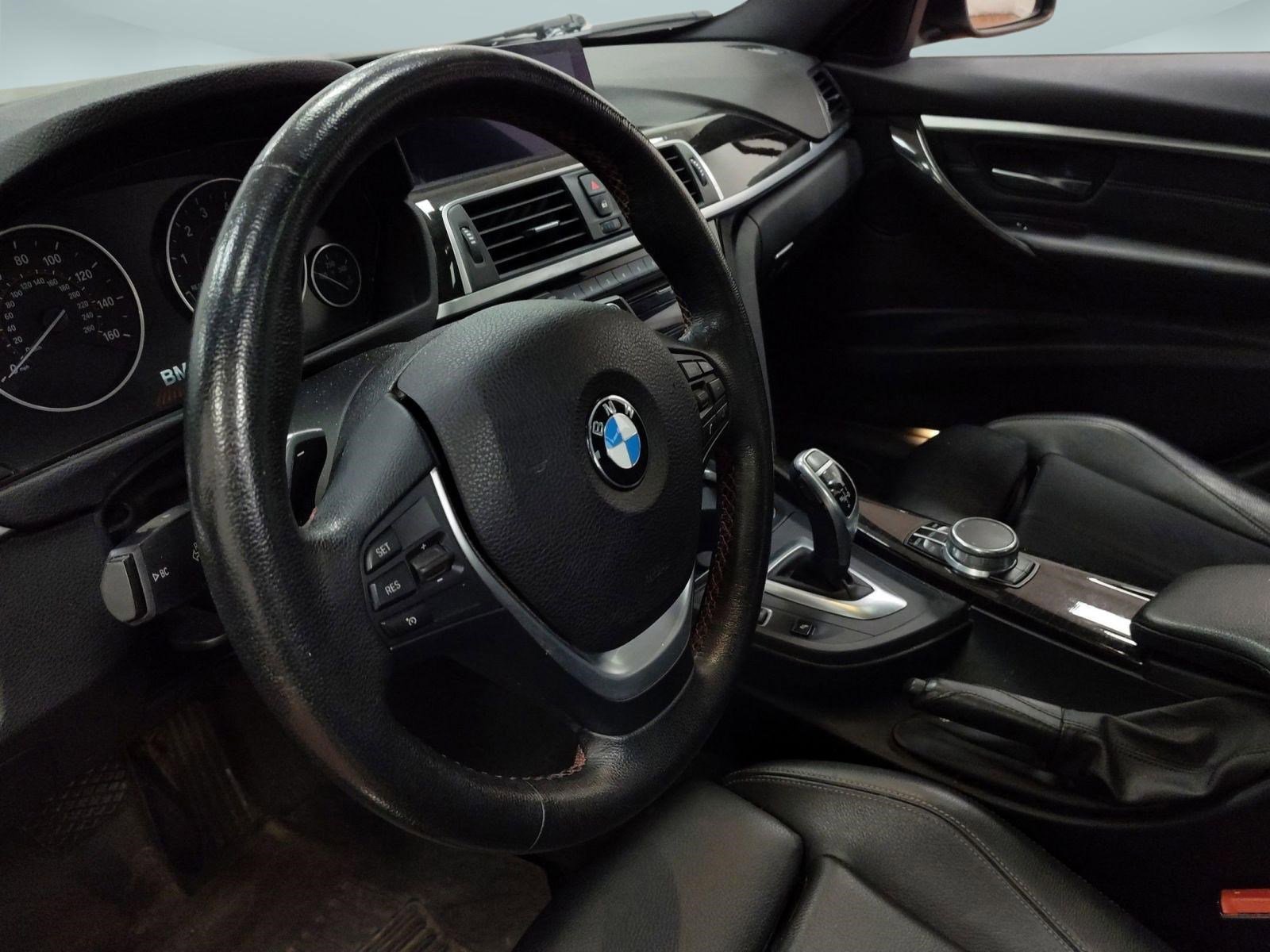 Used 2017 BMW 330i xDrive Sedan image 4