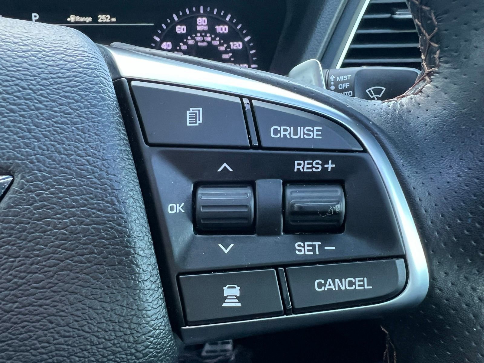 Used 2020 Genesis G80 3.3T Sport image 39