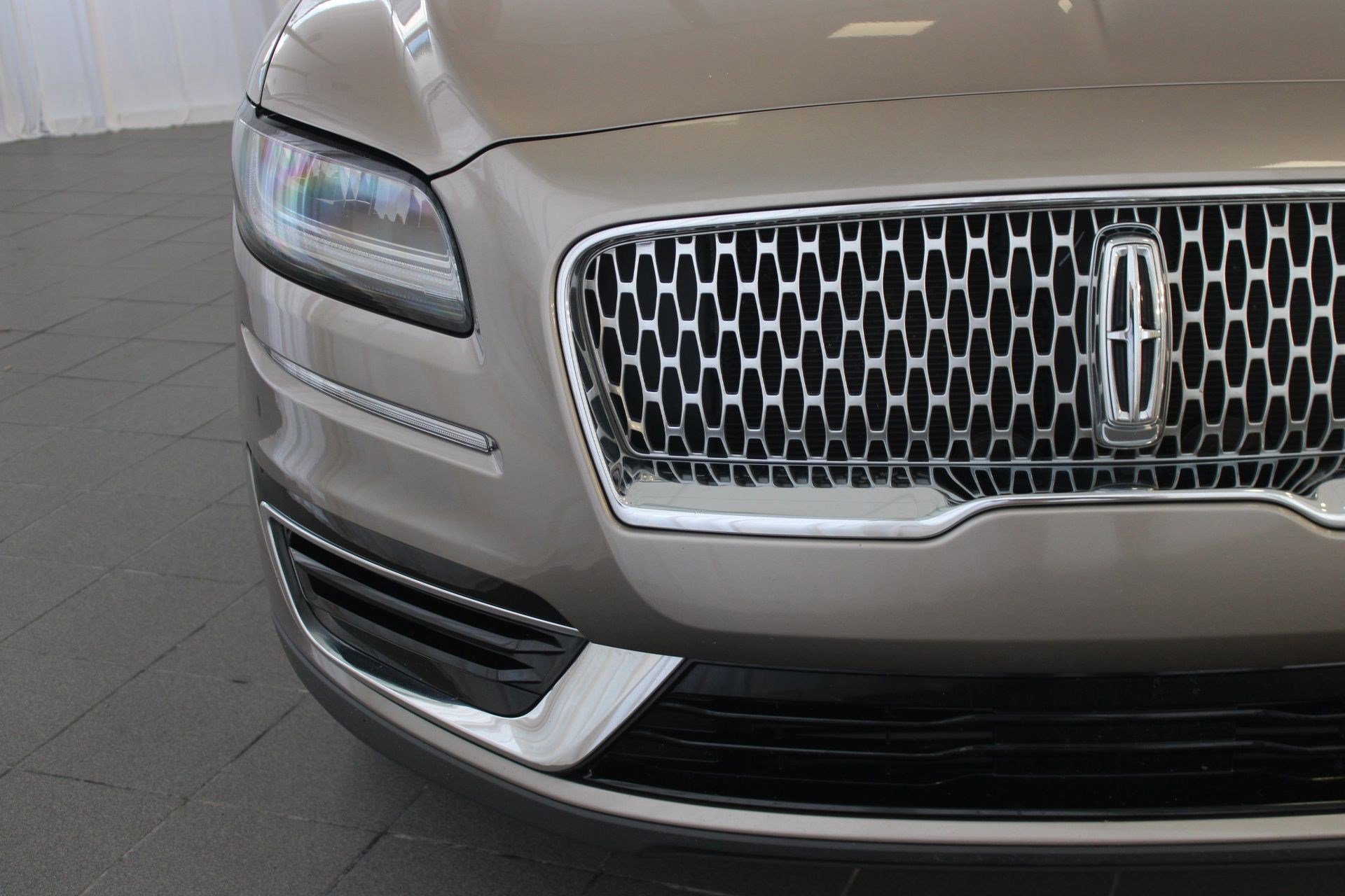 Used 2020 Lincoln Nautilus FWD w/ Equipment Group 101A image 10