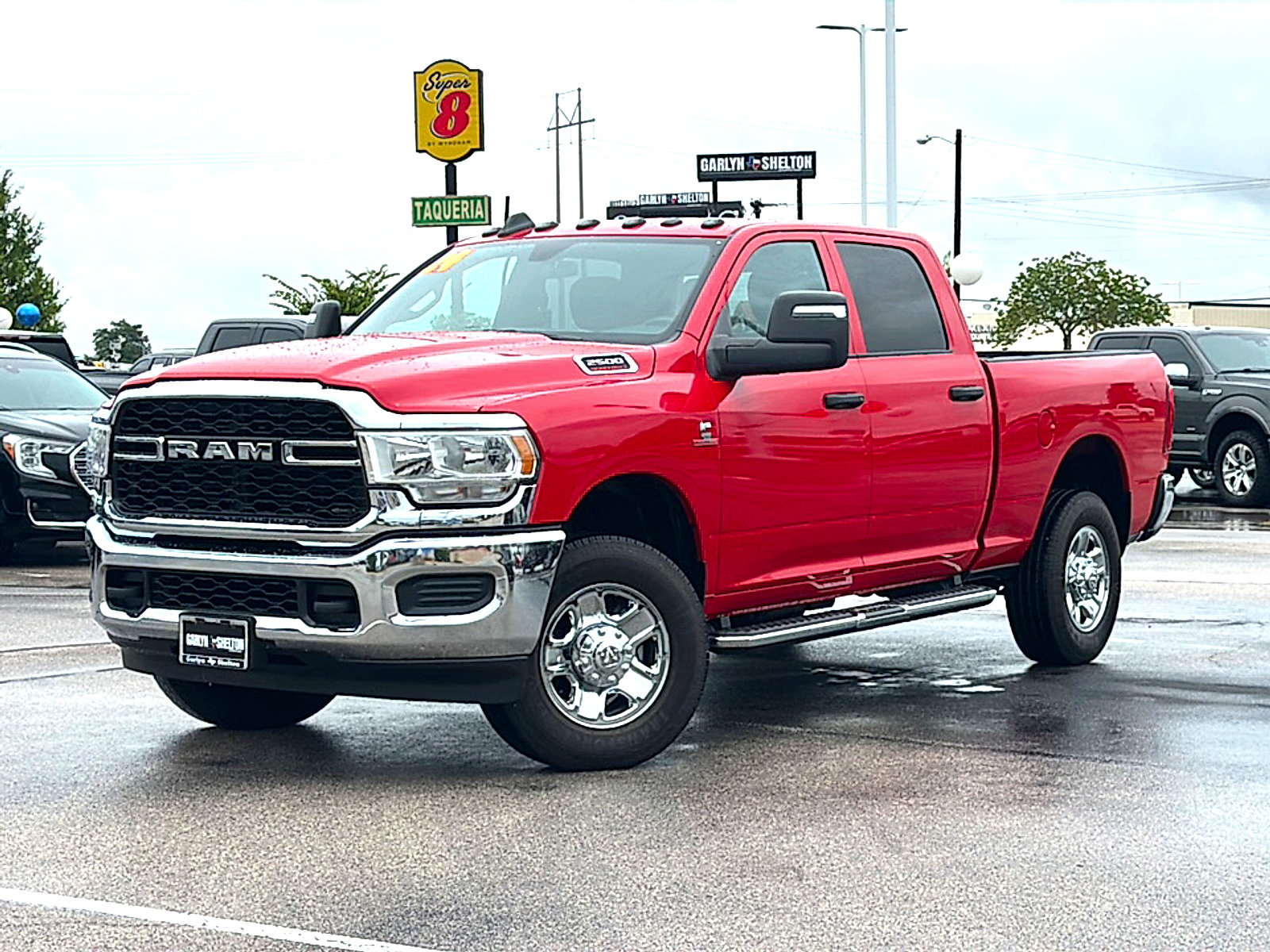 Used 2024 RAM 2500 Tradesman w/ Chrome Appearance Group AWD/4WD image 2