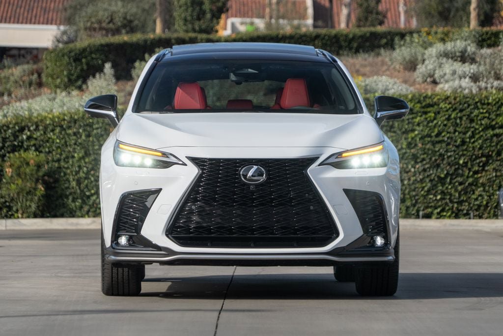 New 2026 Lexus NX 350 F Sport AWD/4WD image 3