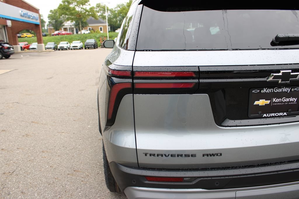 New 2027 Chevrolet Traverse Z71 w/ Enhanced Driving Package AWD/4WD image 36