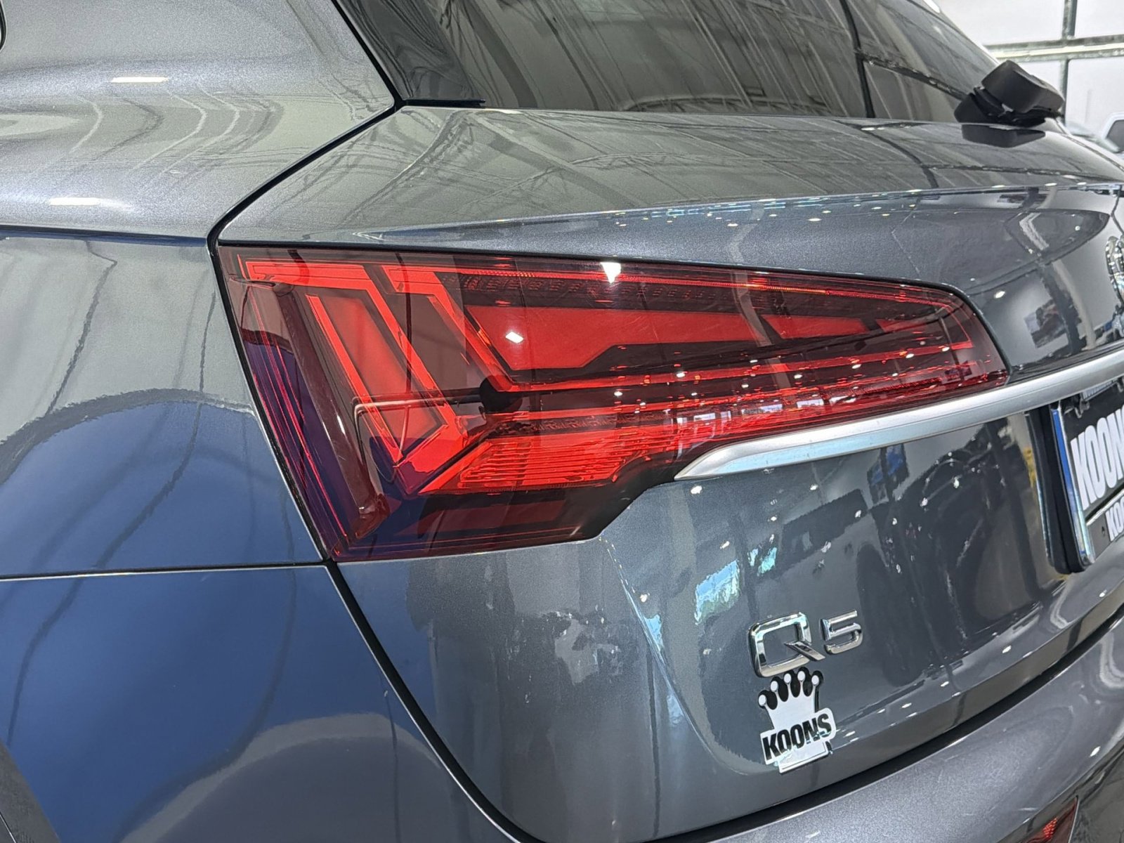 Used 2023 Audi Q5 2.0T Premium w/ Convenience Package AWD/4WD image 18