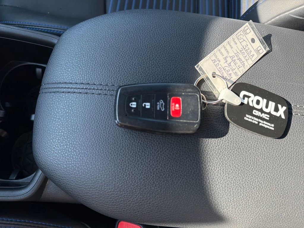 Used 2022 Toyota RAV4 XSE w/ XSE Grade Weather Package AWD/4WD image 25